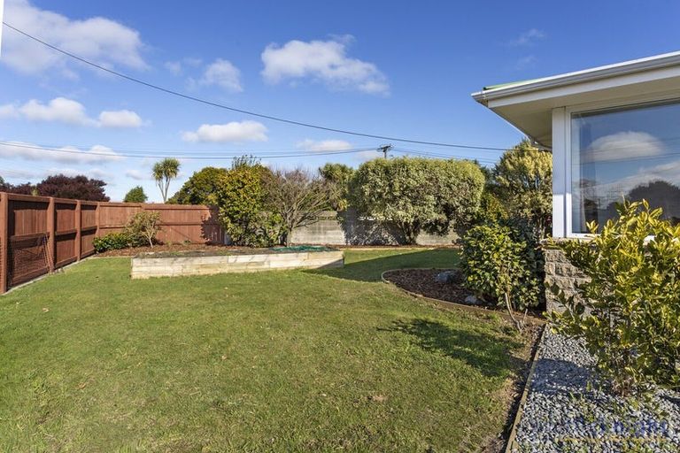 Photo of property in 1 Fulham Street, Islington, Christchurch, 8042