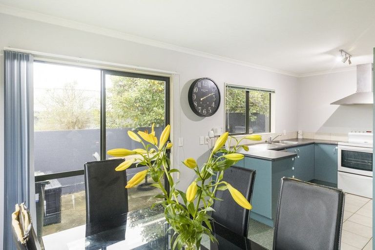 Photo of property in 35 Dahlstrom Grove, Kelvin Grove, Palmerston North, 4414