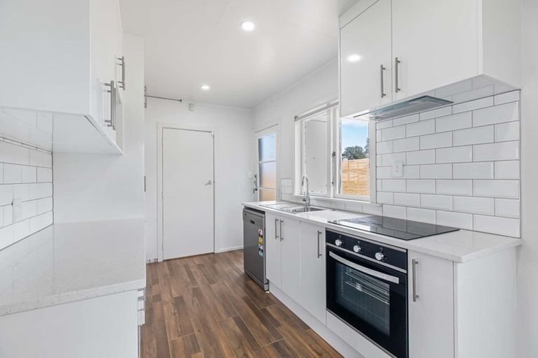 Photo of property in 51 Weymouth Road, Manurewa, Auckland, 2102