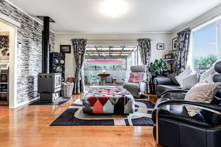 Photo of property in 2 Point Street, Raglan, 3225