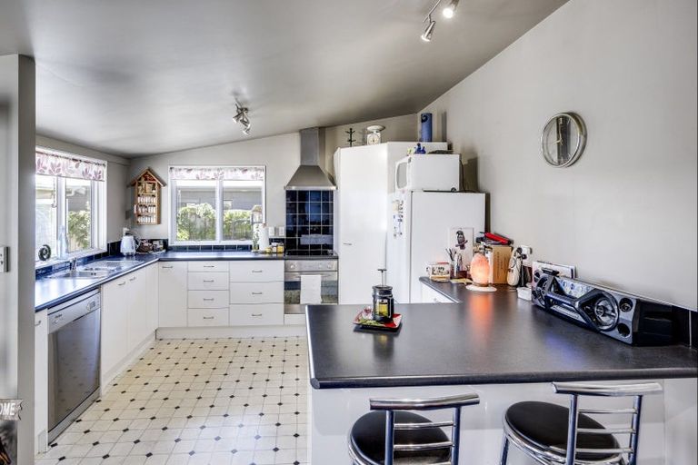 Photo of property in 707 Saint Aubyn Street West, Saint Leonards, Hastings, 4120