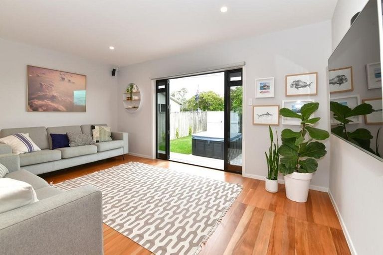 Photo of property in 1/49 Roseberry Avenue, Birkenhead, Auckland, 0626