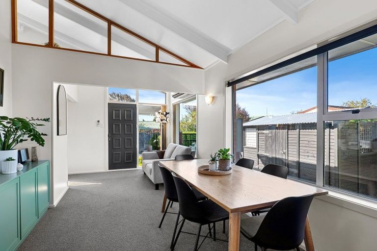 Photo of property in 70a Toorak Avenue, Avonhead, Christchurch, 8042