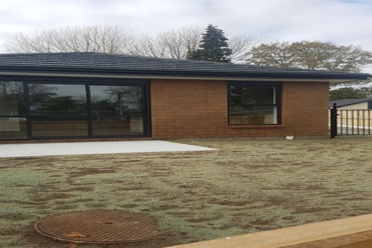 Photo of property in 1/12 Keitha Place, Glenview, Hamilton, 3206