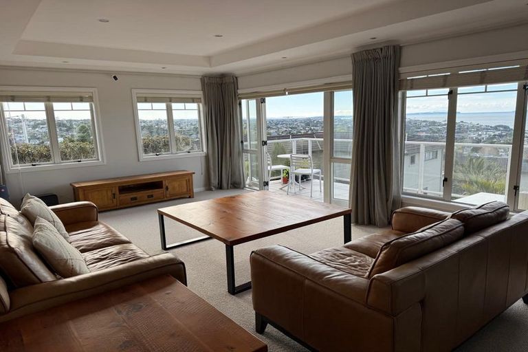 Photo of property in 235b East Coast Road, Mairangi Bay, Auckland, 0630