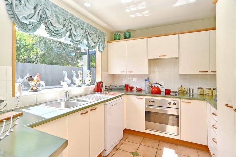 Photo of property in 38 Cashmere View Street, Somerfield, Christchurch, 8024