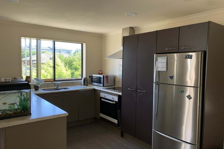 Photo of property in 10 Nimstedt Avenue, Oteha, Auckland, 0632