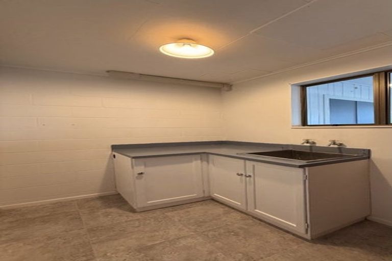 Photo of property in 27a Gemstone Drive, Birchville, Upper Hutt, 5018