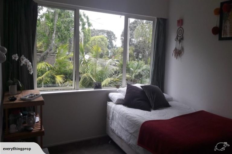Photo of property in 83 Dignan Street, Point Chevalier, Auckland, 1022