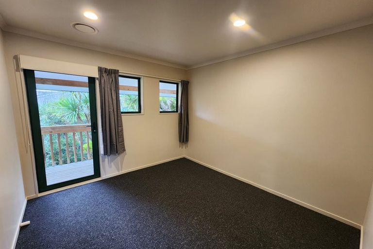 Photo of property in 53 Woodglen Road, Glen Eden, Auckland, 0602