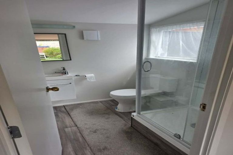 Photo of property in 11 Arosa Place, Forrest Hill, Auckland, 0620