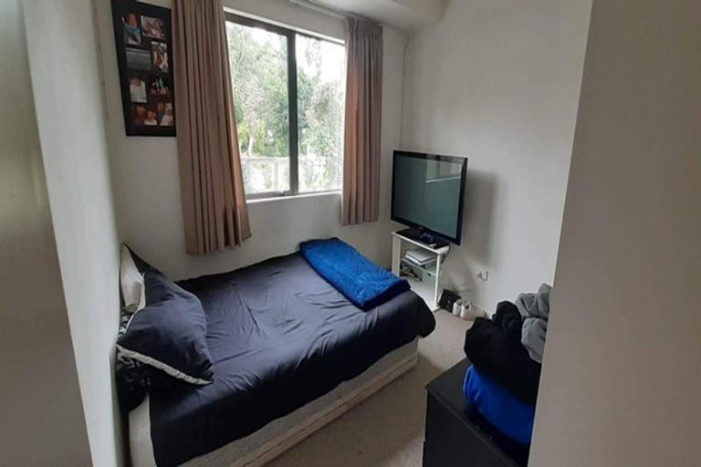 Photo of property in 194 High Street North, Carterton, 5713