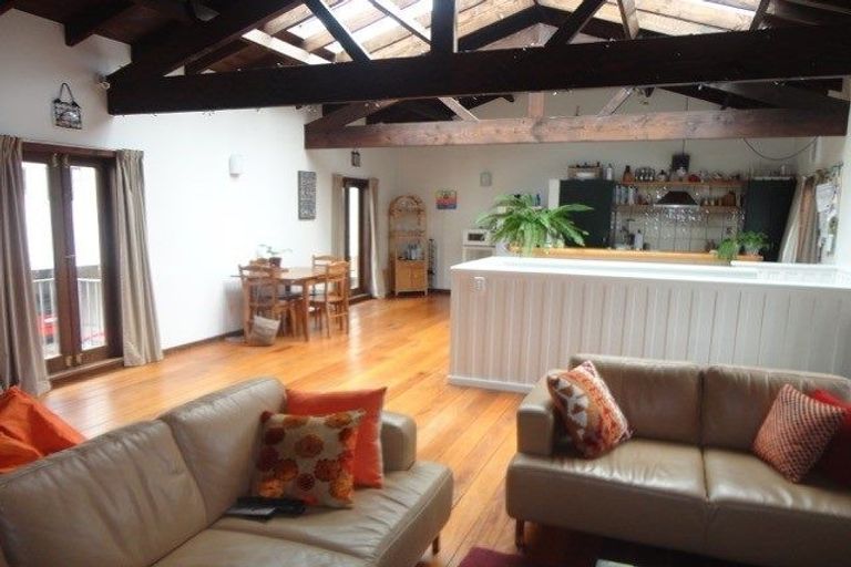 Photo of property in 4/12 Little George Street, Thorndon, Wellington, 6011