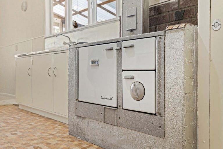 Photo of property in 49 Punga Street, Tangimoana, 4822