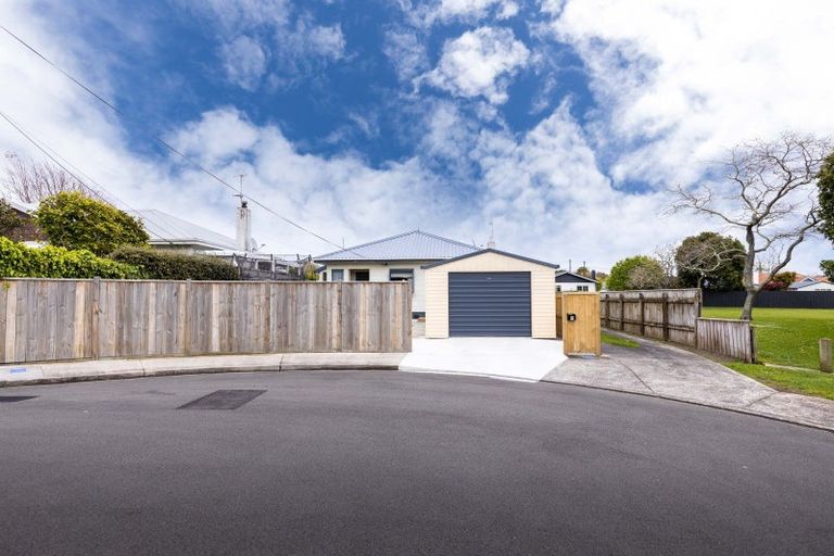 Photo of property in 23 Turi Street, Welbourn, New Plymouth, 4312