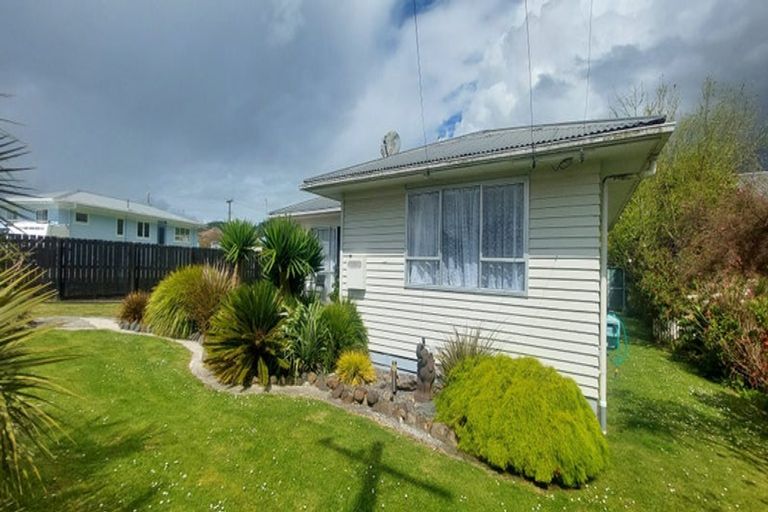 Photo of property in 3 Waugh Lane, Huntly, 3700