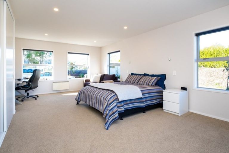 Photo of property in 207 Durham Drive, Havelock North, 4130