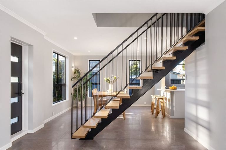 Photo of property in 1/97 Weston Road, St Albans, Christchurch, 8052