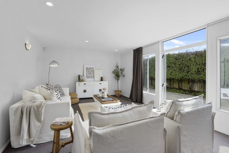 Photo of property in 1/148 Memorial Avenue, Burnside, Christchurch, 8053