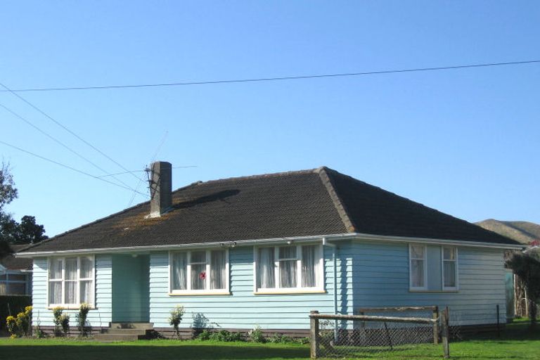 Photo of property in 12 Fantame Street, Cannons Creek, Porirua, 5024