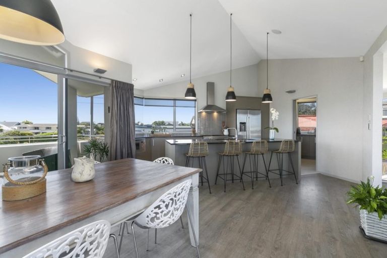 Photo of property in 1022a Papamoa Beach Road, Papamoa Beach, Papamoa, 3118