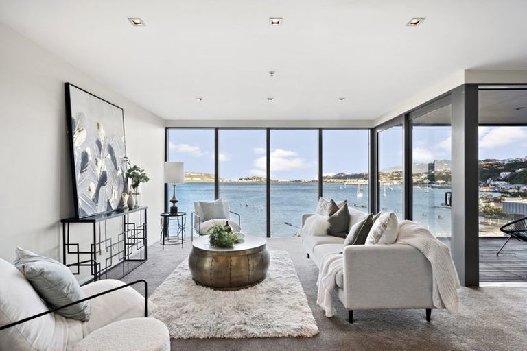 Photo of property in Patent 326 Apartments, 507s/326 Evans Bay Parade, Hataitai, Wellington, 6021