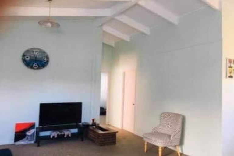 Photo of property in 2/21 Pooley Street, Pakuranga Heights, Auckland, 2010