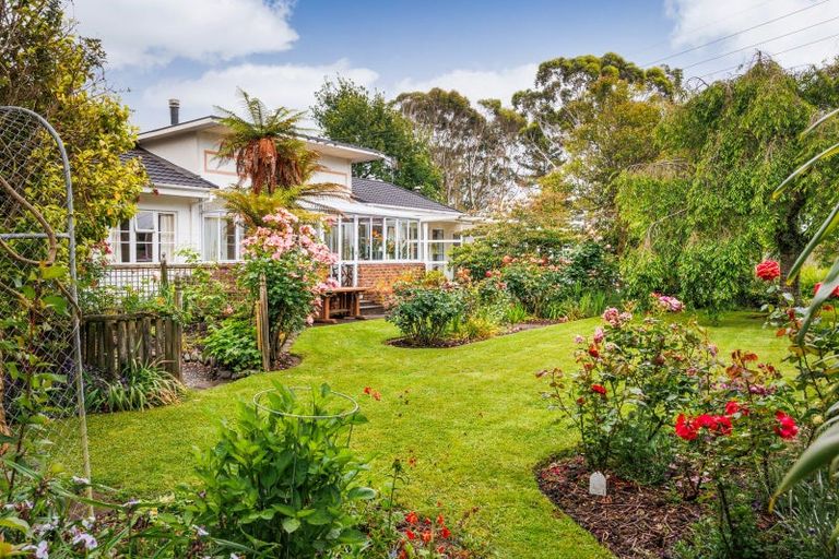 Photo of property in 329 Makirikiri Road, Crofton, Marton, 4787