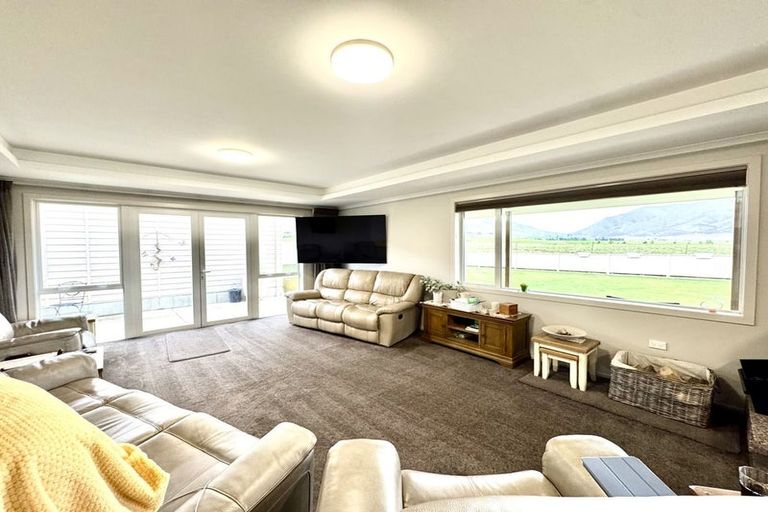 Photo of property in 8 Sunset Place, Otematata, 9412