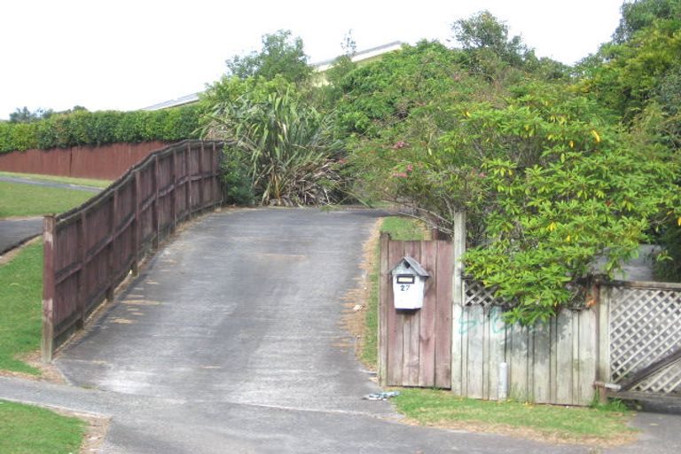 Photo of property in 27 Buisson Glade, West Harbour, Auckland, 0618