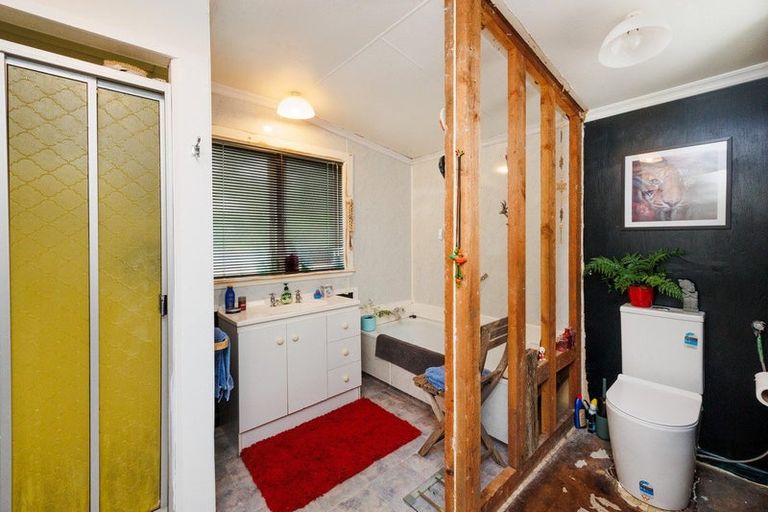 Photo of property in 30 Cuba Street, Marton, 4710