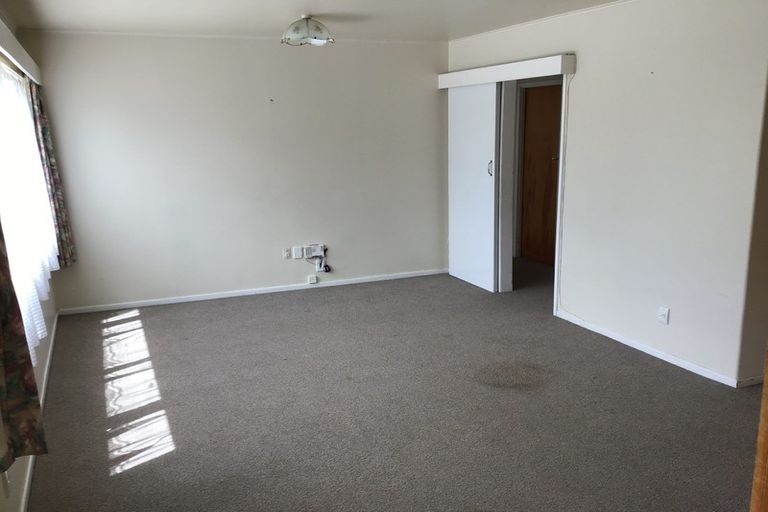 Photo of property in 35 Kamo Road, Regent, Whangarei, 0112