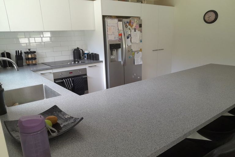 Photo of property in 296 Forest Hill Road, Waiatarua, Auckland, 0612