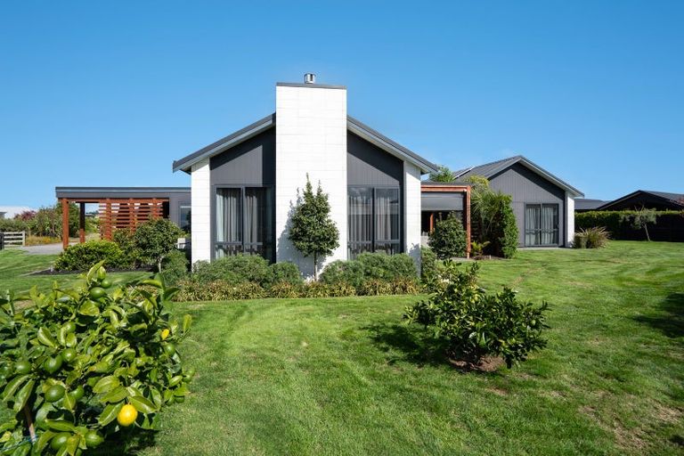 Photo of property in 75 Baxter Michael Crescent, Cambridge, 3434