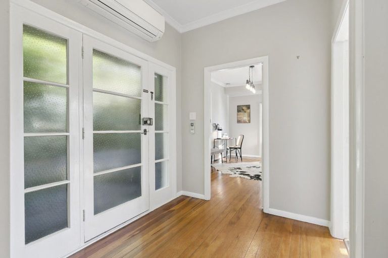 Photo of property in 14 Cecil Road, Tawa, Wellington, 5028