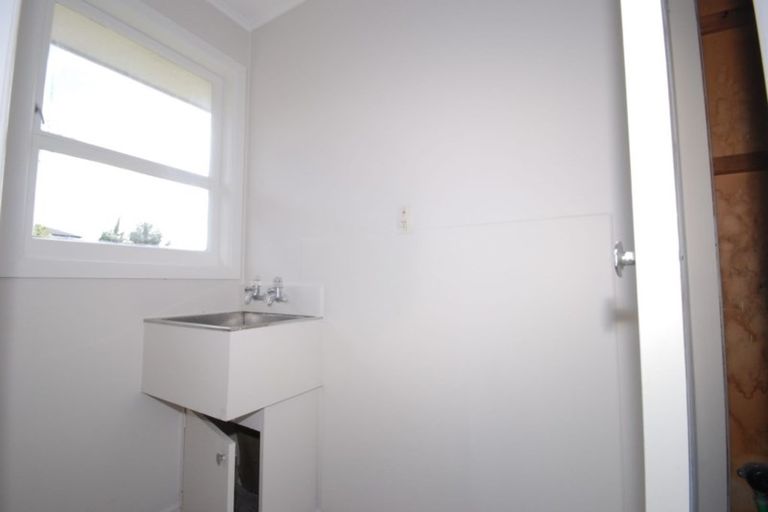 Photo of property in 1/25 Hamlin Road, Mount Wellington, Auckland, 1060