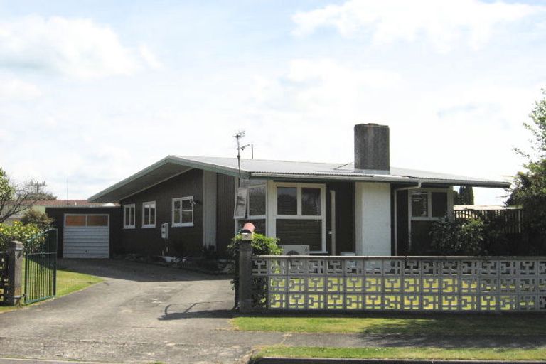 Photo of property in 29 Clouston Crescent, Fenton Park, Rotorua, 3010