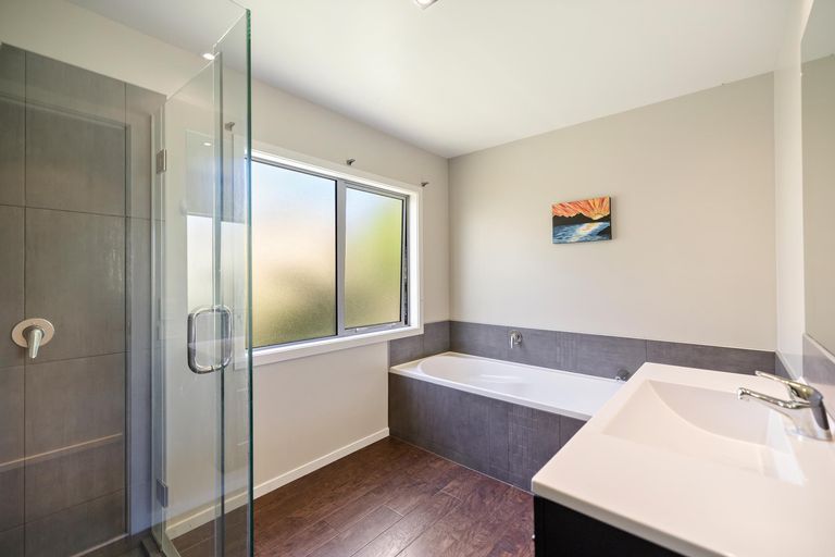 Photo of property in 11a Atkins Road, Luggate, Wanaka, 9382