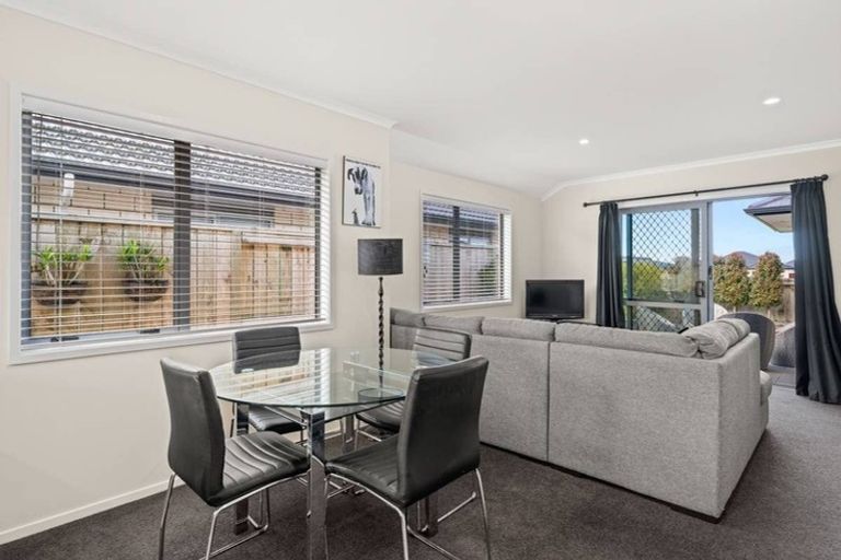 Photo of property in 11 Ponga Place, Papamoa Beach, Papamoa, 3118