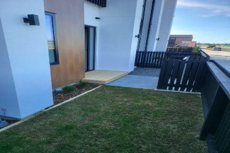 Photo of property in 4 Atutahi Lane, Papamoa Beach, 3118