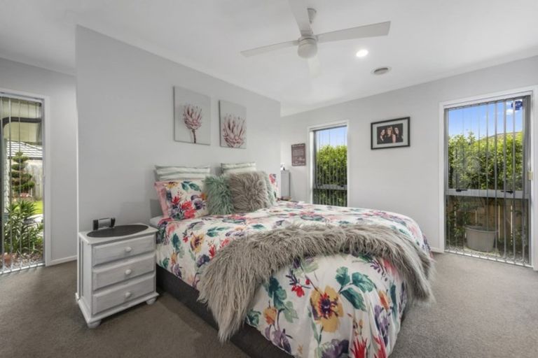 Photo of property in 10a Sunstone Crescent, Brown Owl, Upper Hutt, 5018