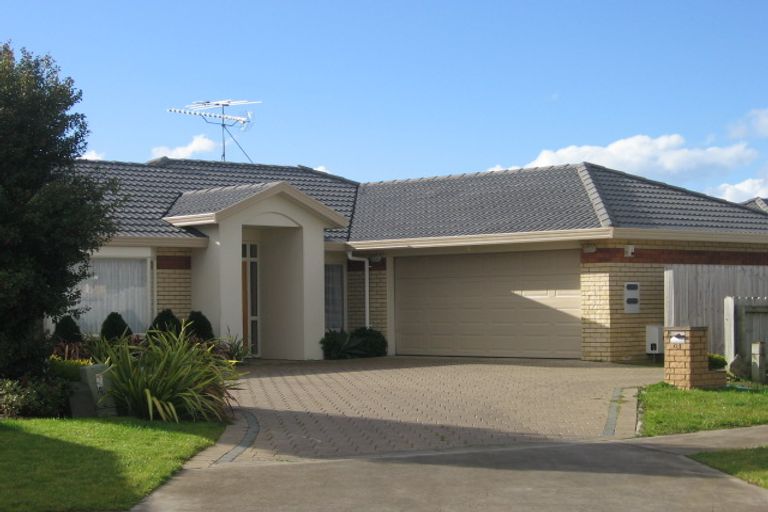 Photo of property in 23 Belcoo Crescent, East Tamaki, Auckland, 2013