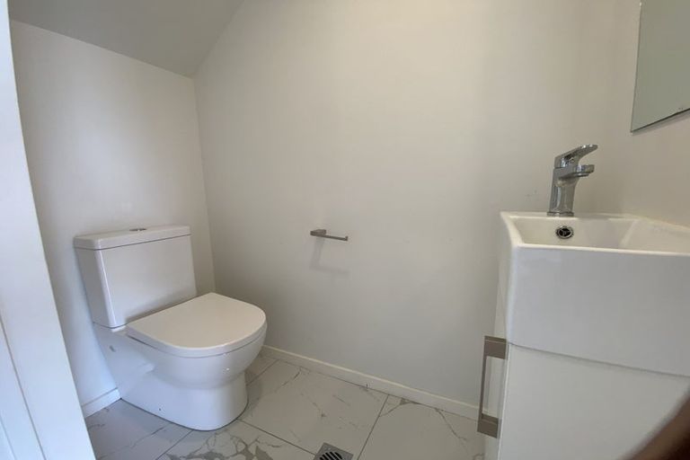 Photo of property in 6 Parahau Road, Papakura, 2110