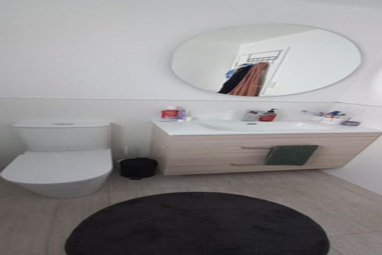 Photo of property in 1/47 Selwyn Crescent, Forrest Hill, Auckland, 0620