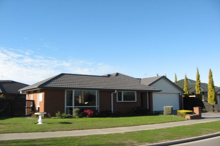 Photo of property in 5 Blue Gum Place, New Brighton, Christchurch, 8083