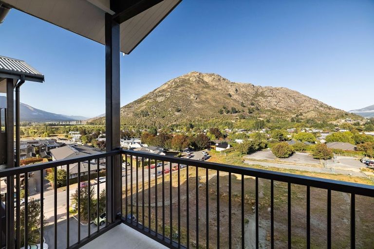 Photo of property in Toru Apartments, 706/10 Copper Beech Avenue, Frankton, Queenstown, 9300