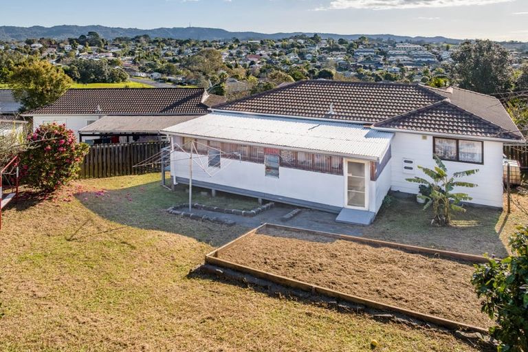 Photo of property in 68 Sunvue Road, Glen Eden, Auckland, 0602