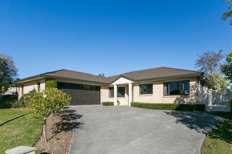 Photo of property in 38 Russell Robertson Drive, Havelock North, 4130