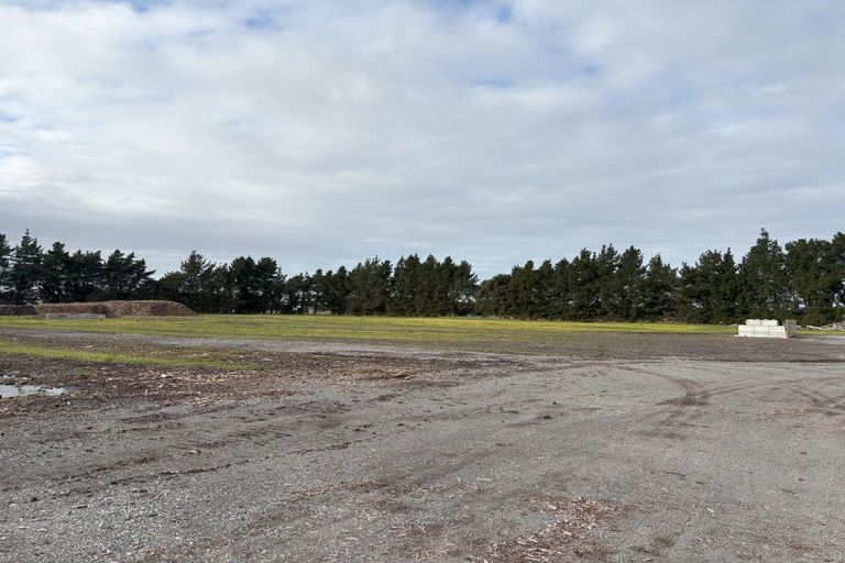 Photo of property in 588 Pound Road, Yaldhurst, Christchurch, 7676