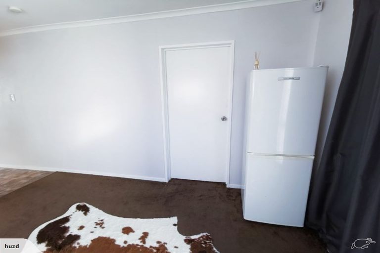 Photo of property in 14 Sharivari Place, Conifer Grove, Takanini, 2112